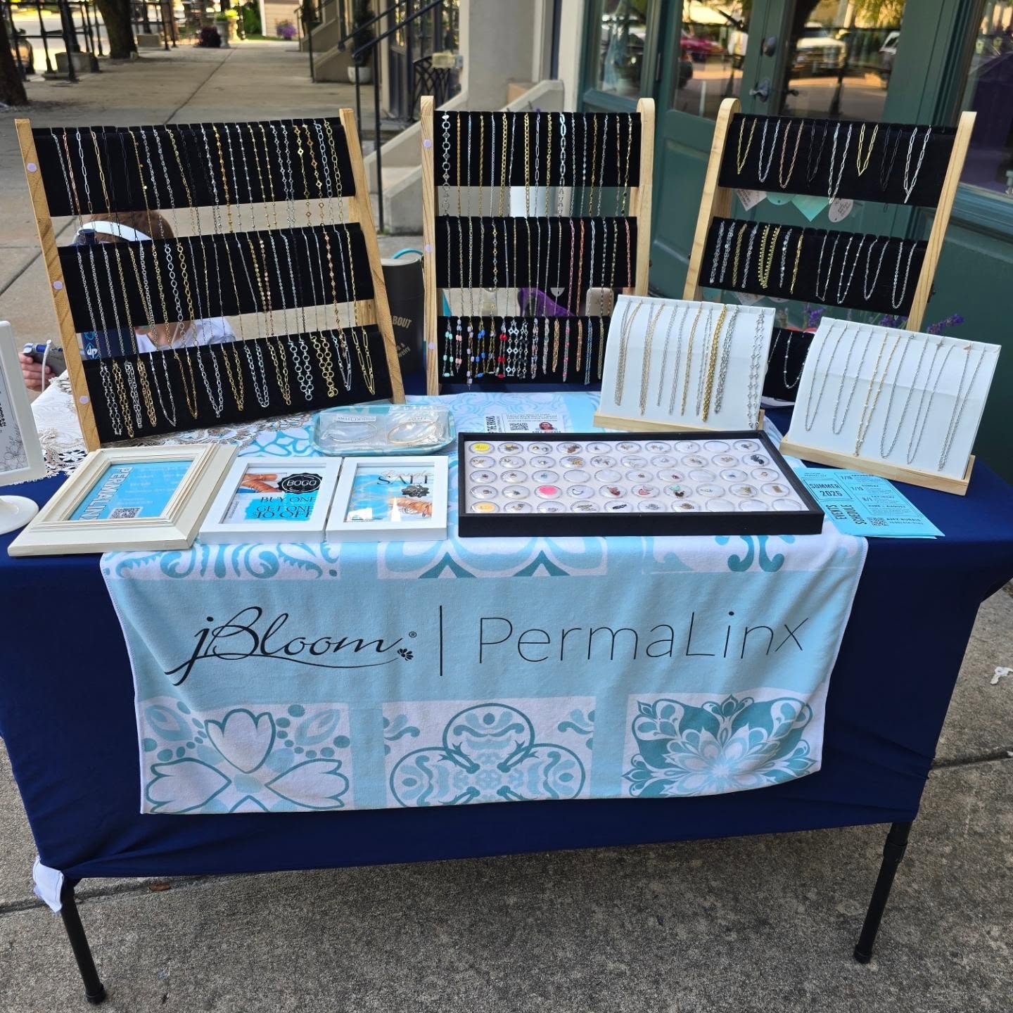 Currently in #newtownstcharlesmo with my permanent jewelry. I will be slinging permanent jewelry until 7 pm tonight. #permanentjewelry #permanentanklet #permanentbracelet #stcharlesmo